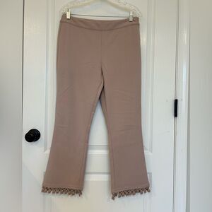 Naked Zebra Women’s Pink Cropped Rayon Spandex Pants Fringe Hem. Size Medium